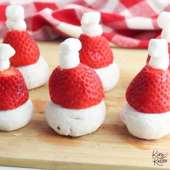 3 Ingredient Strawberry Santa Claus Hats