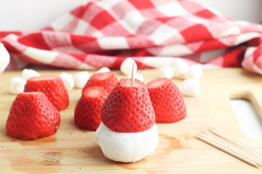 3 Ingredient Strawberry Santa Claus Hats