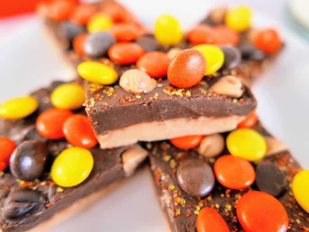 E.T Inspired No Bake Reese's Pieces Peanut Butter Fudge Bars