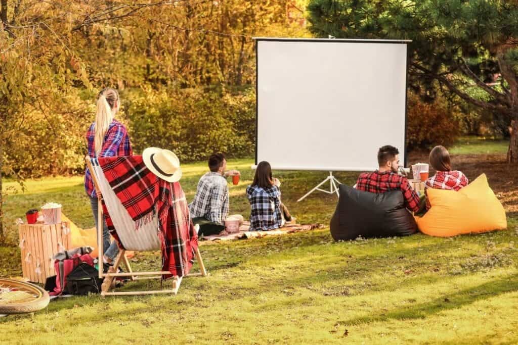 outdoor movie night set up